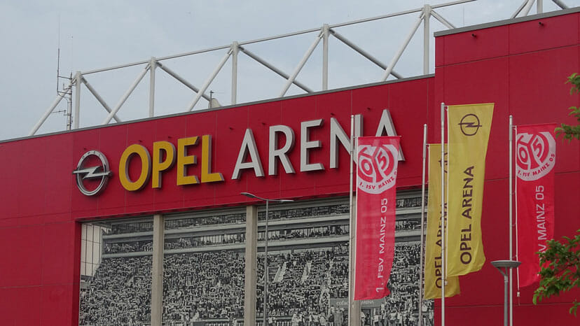 Opel Arena vorne